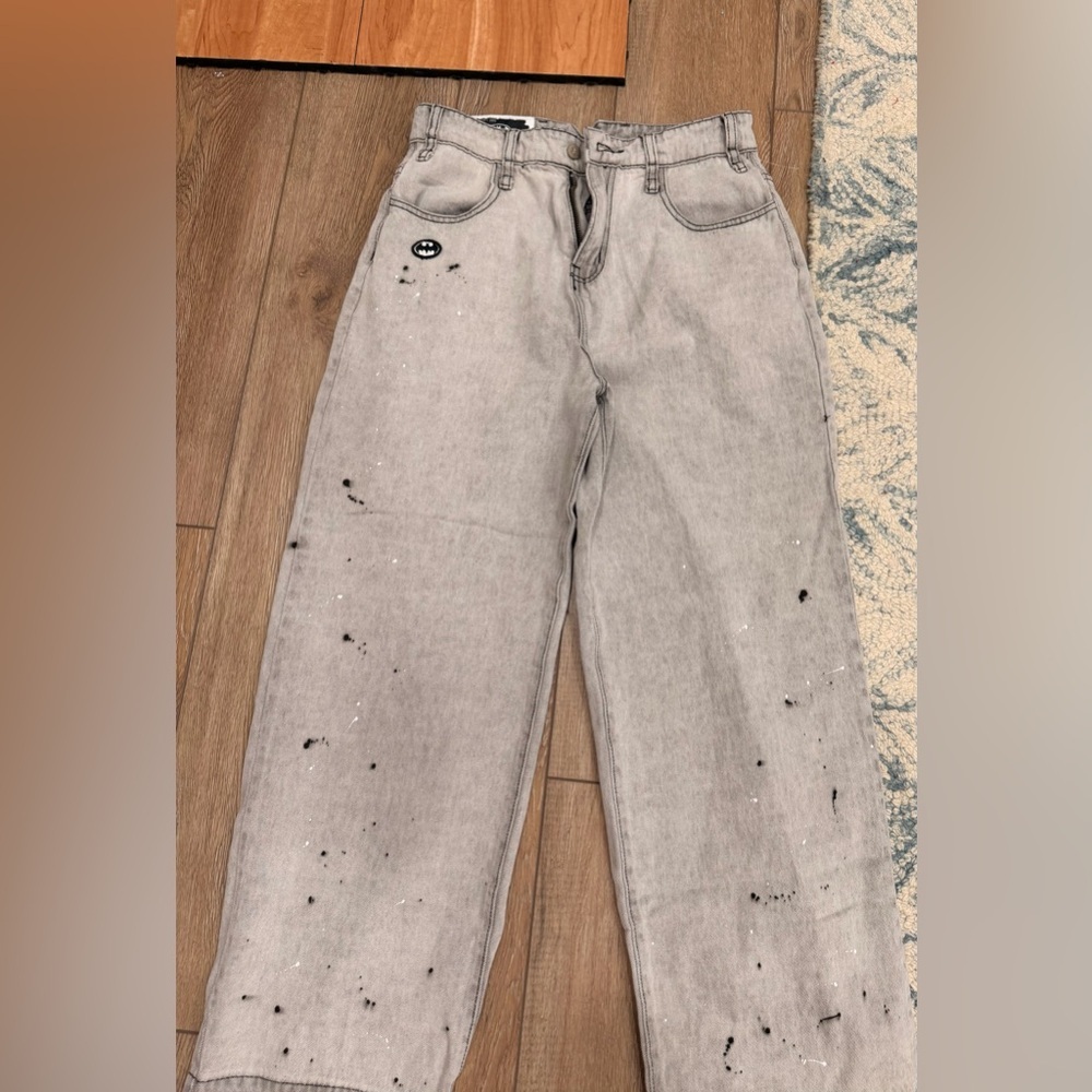 Women’s Light Gray Distressed Batman-Pocket Jeans 0096 - Picture 6 of 7